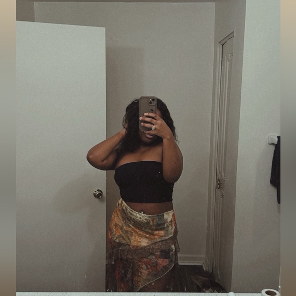 Meet your Posher, Katelyn - Picture 3 of 5